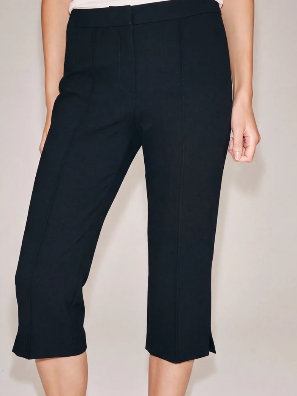 Zara Black Cropped Dress Capris
